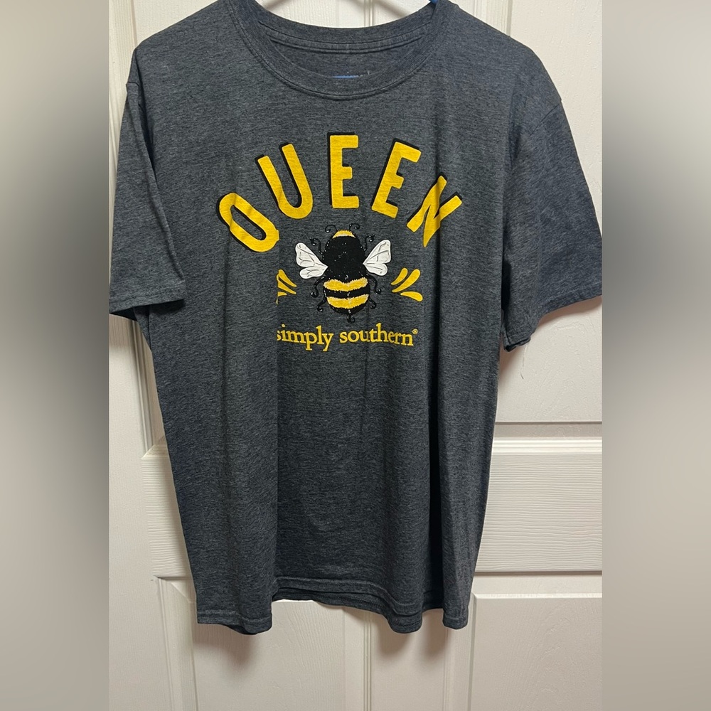 Cute queen bee simply Southern shirt